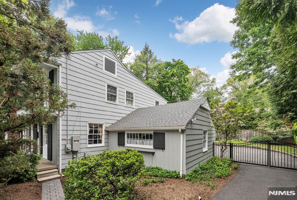 37 Van Dyke Drive