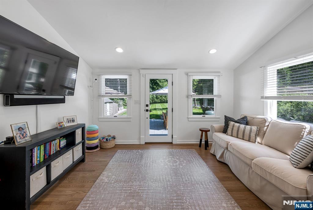 979 Salem Lane