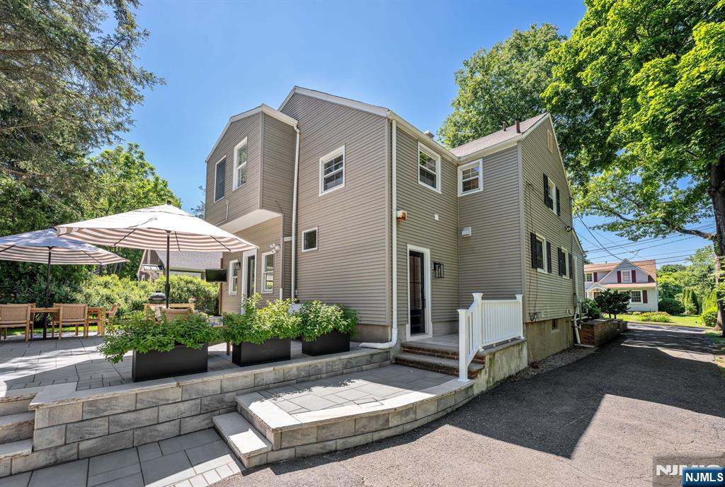 979 Salem Lane