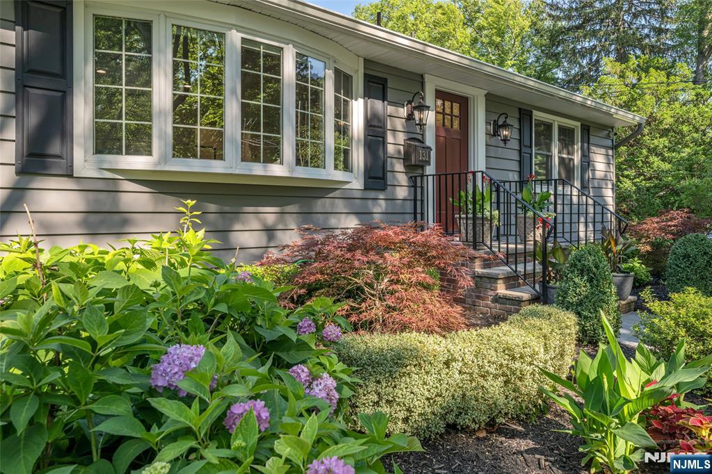 131 Highwood Avenue