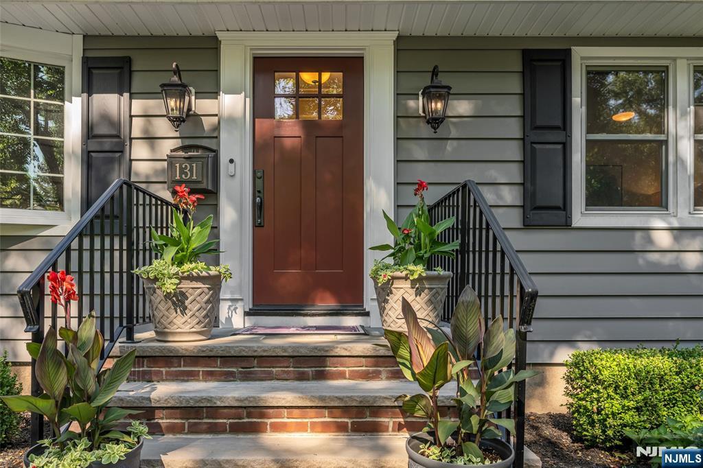 131 Highwood Avenue