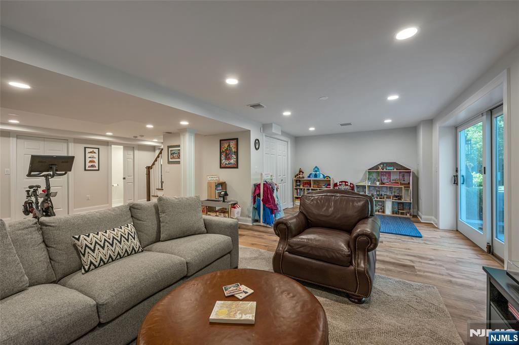 131 Highwood Avenue