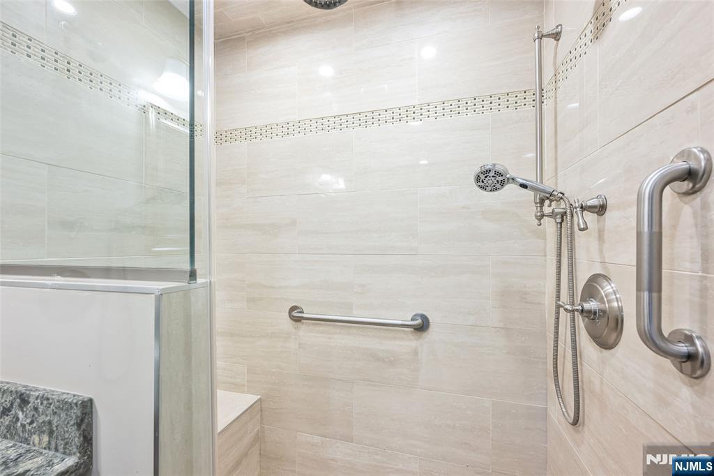 2 Ridgeview Terrace