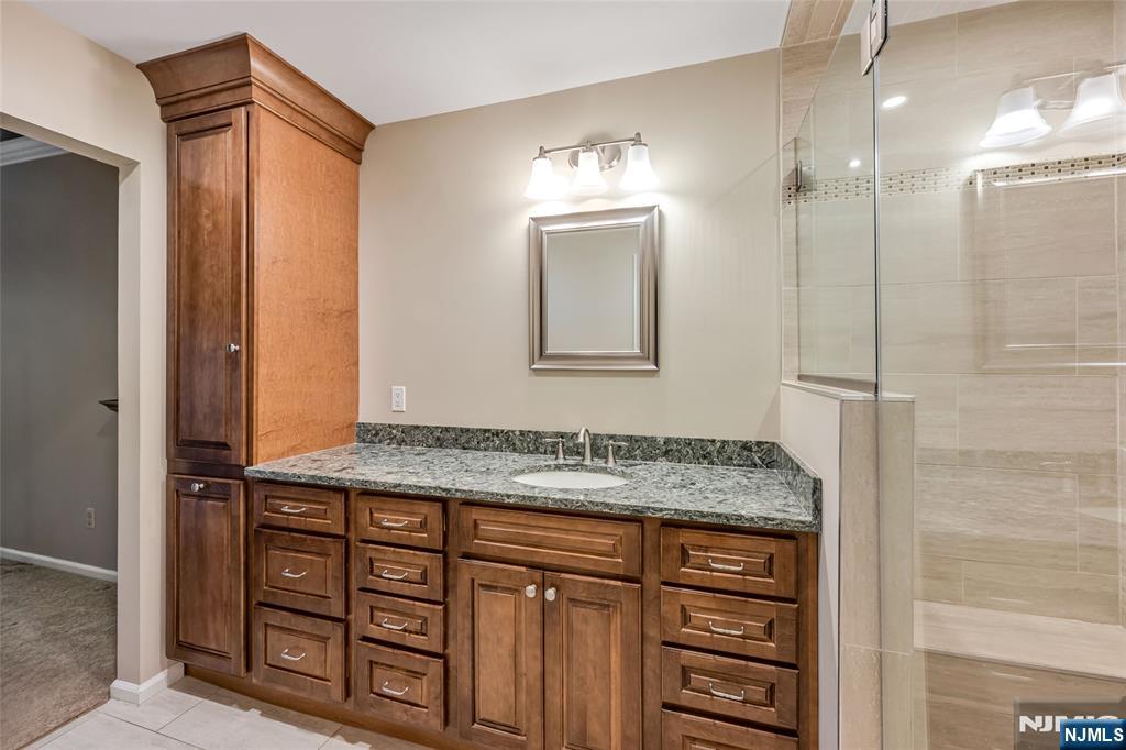 2 Ridgeview Terrace