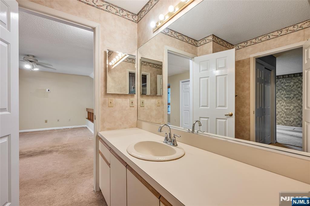2 Ridgeview Terrace
