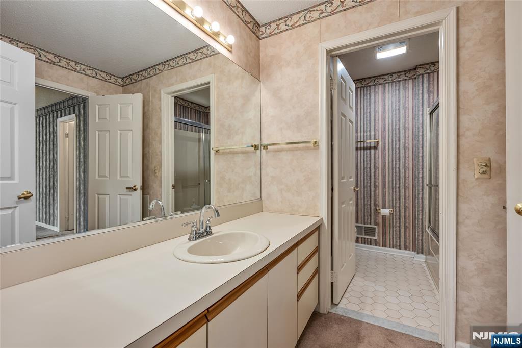 2 Ridgeview Terrace