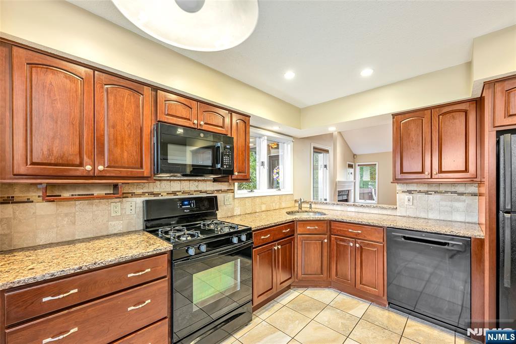 2 Ridgeview Terrace