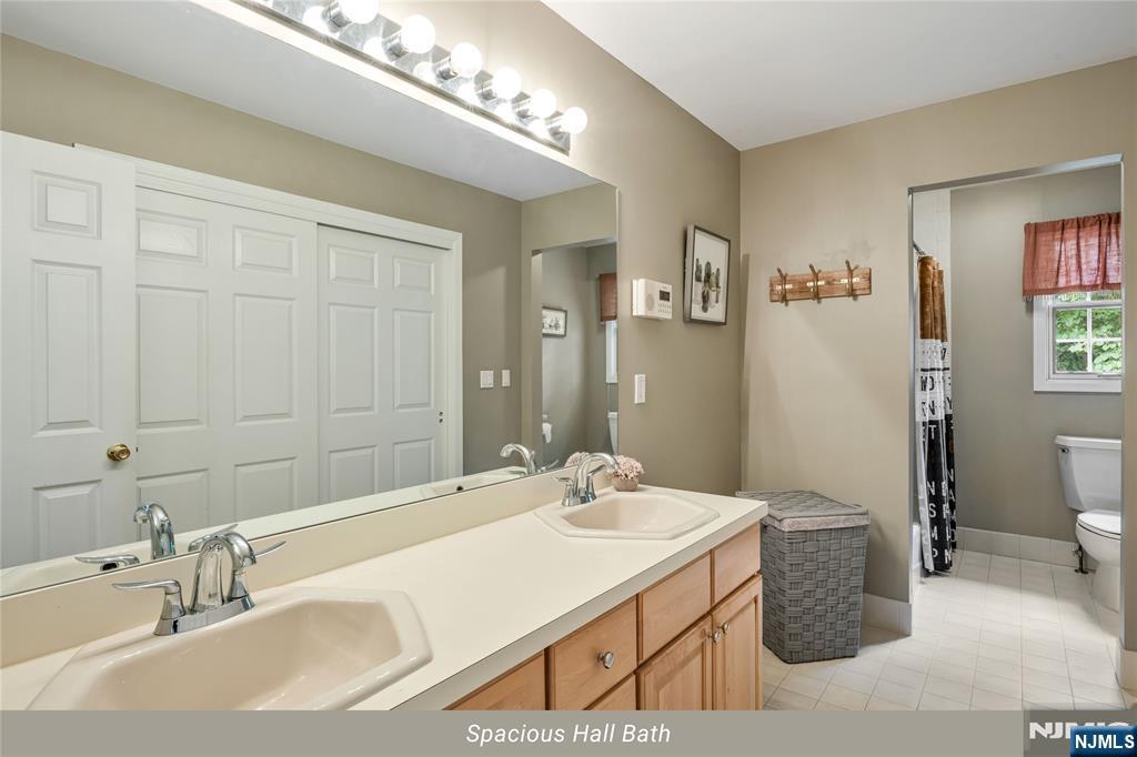 4 Moccasin Court