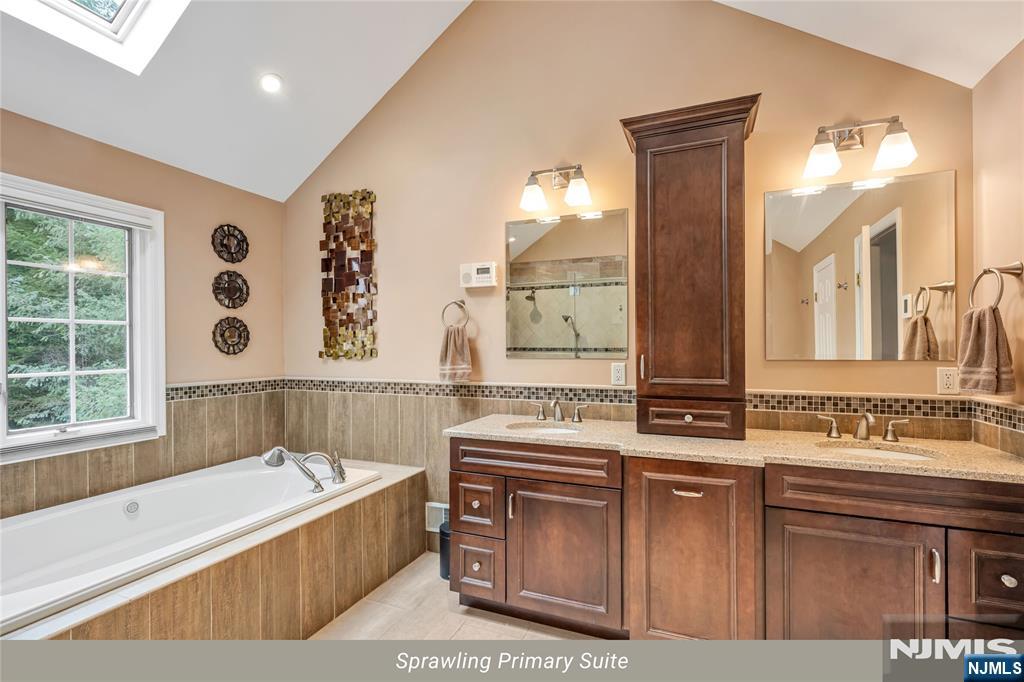 4 Moccasin Court