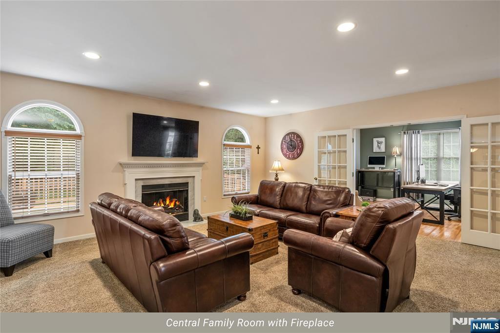 4 Moccasin Court