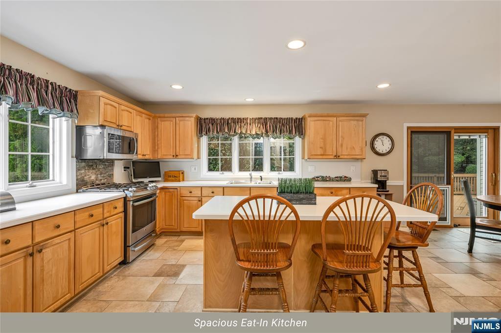 4 Moccasin Court