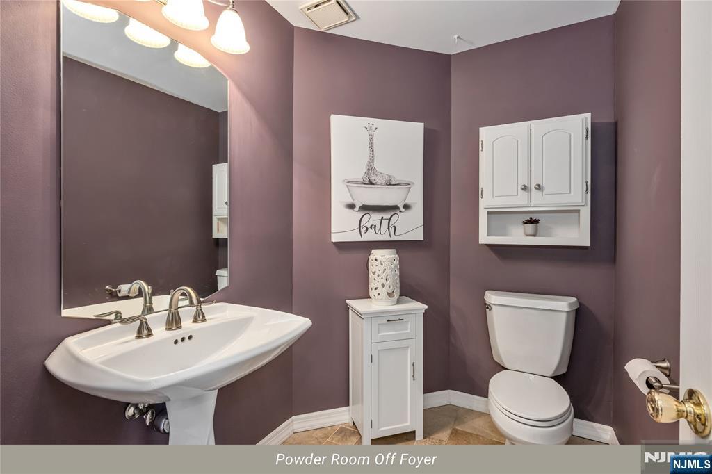 4 Moccasin Court