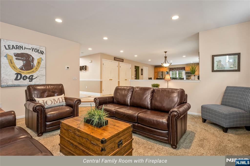 4 Moccasin Court