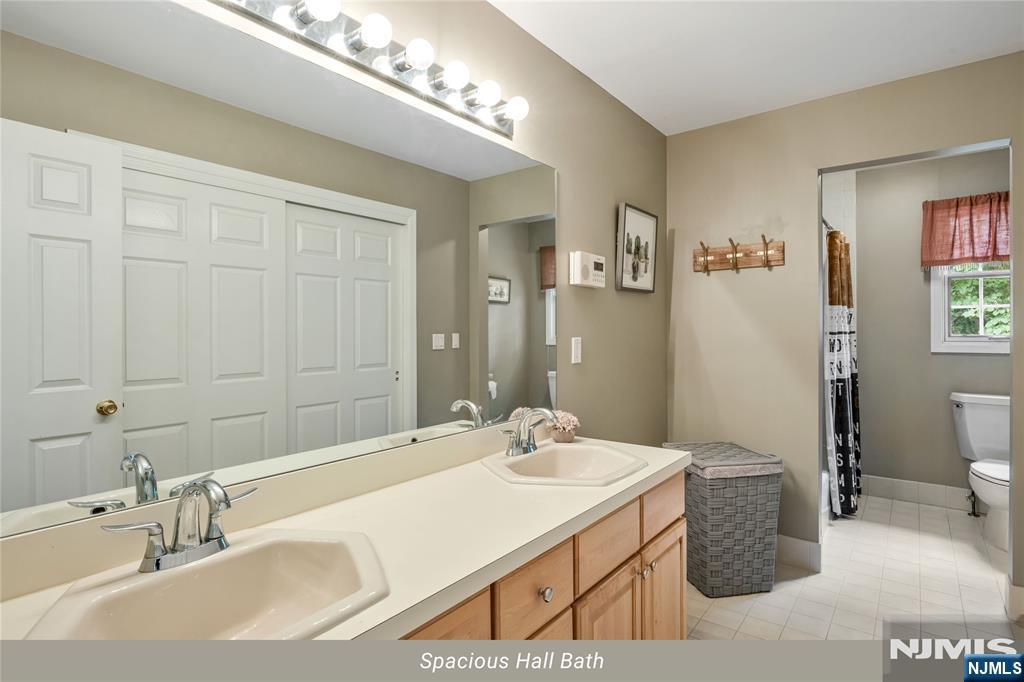 4 Moccasin Court