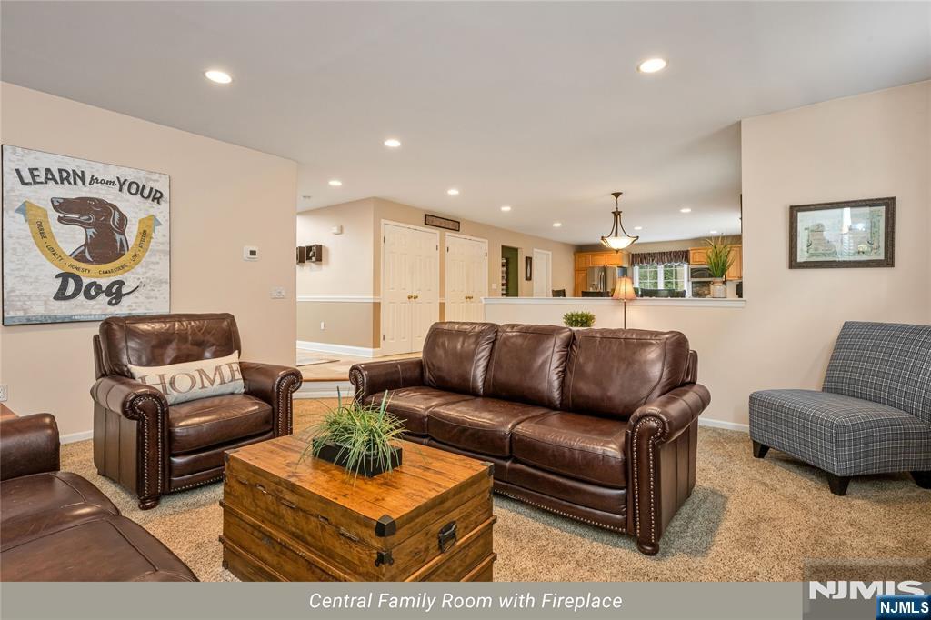 4 Moccasin Court