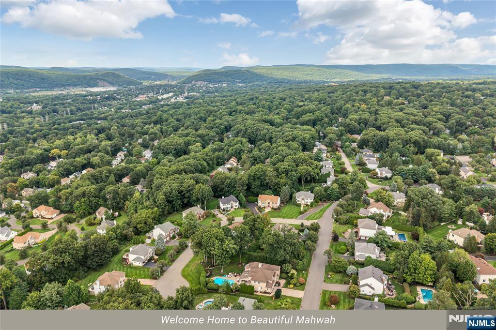 4 Moccasin Court