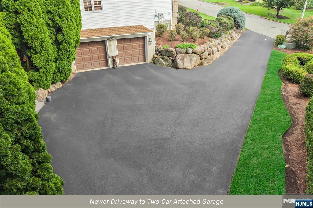 4 Moccasin Court