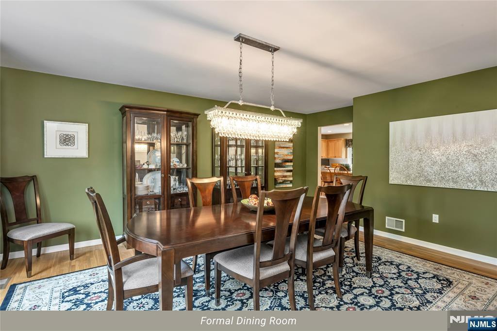 4 Moccasin Court