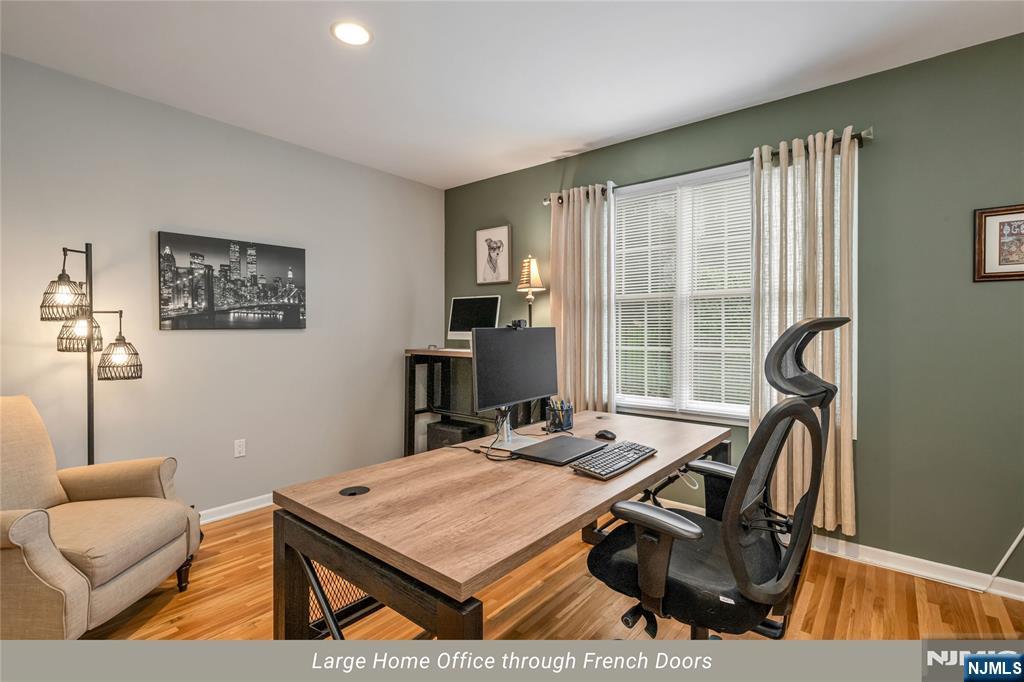 4 Moccasin Court