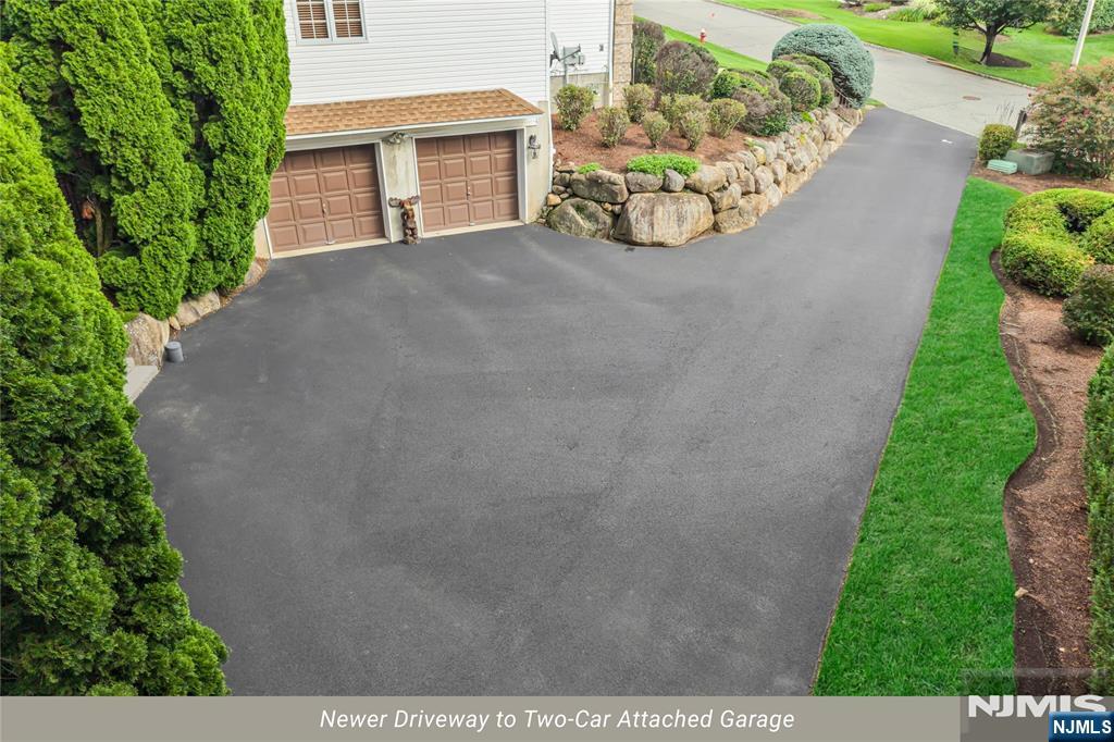4 Moccasin Court