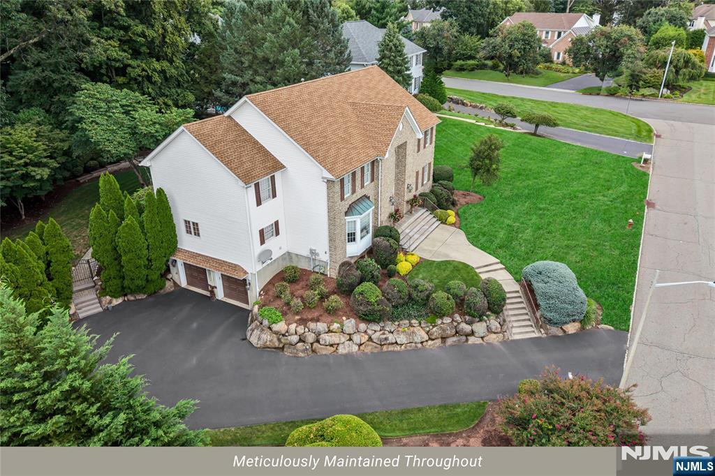 4 Moccasin Court