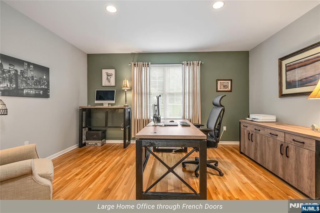 4 Moccasin Court