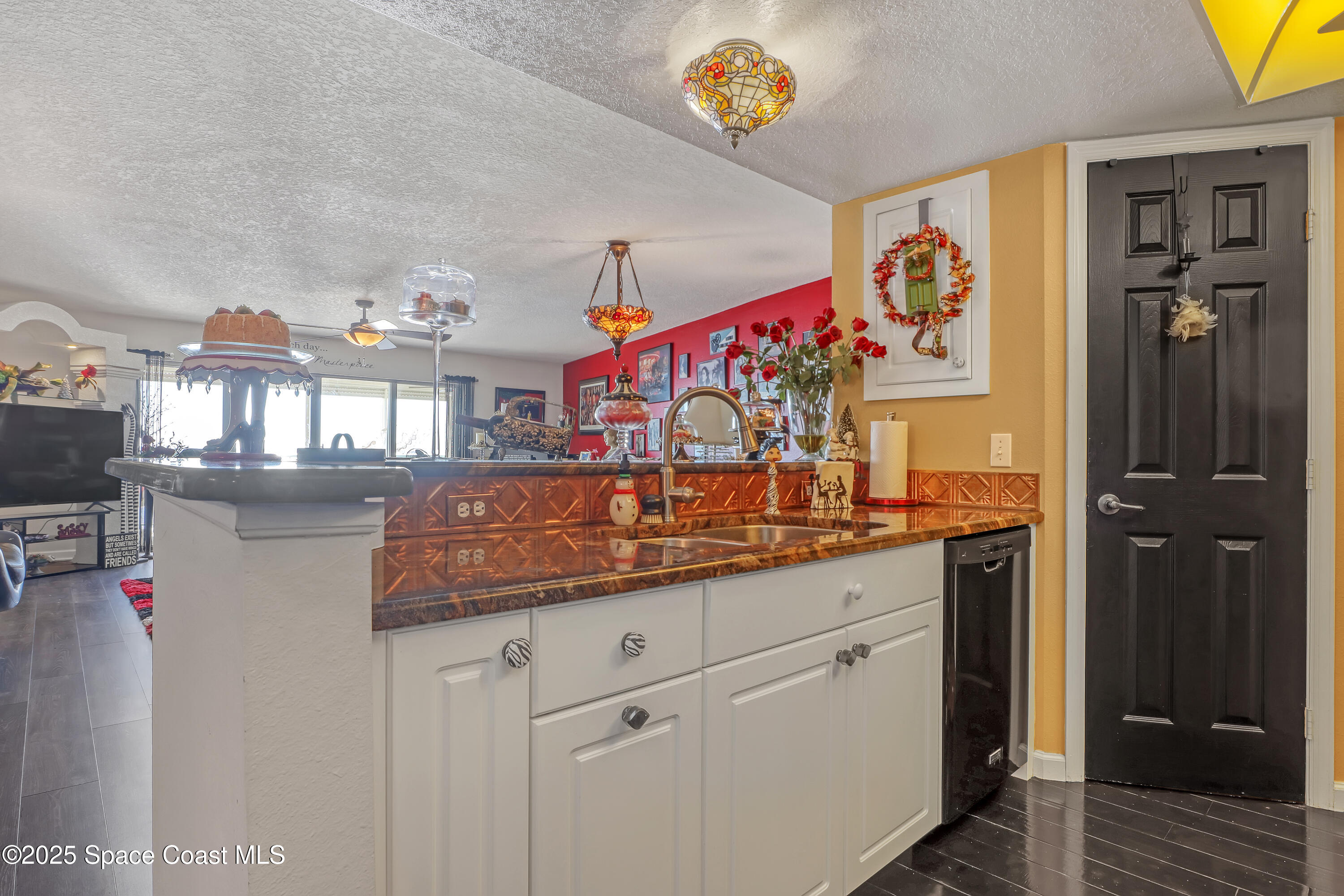 104 Riverside Drive, 203