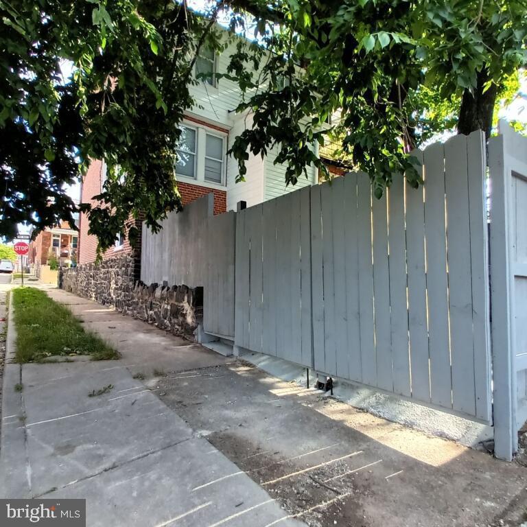 3164 LYNDALE AVENUE