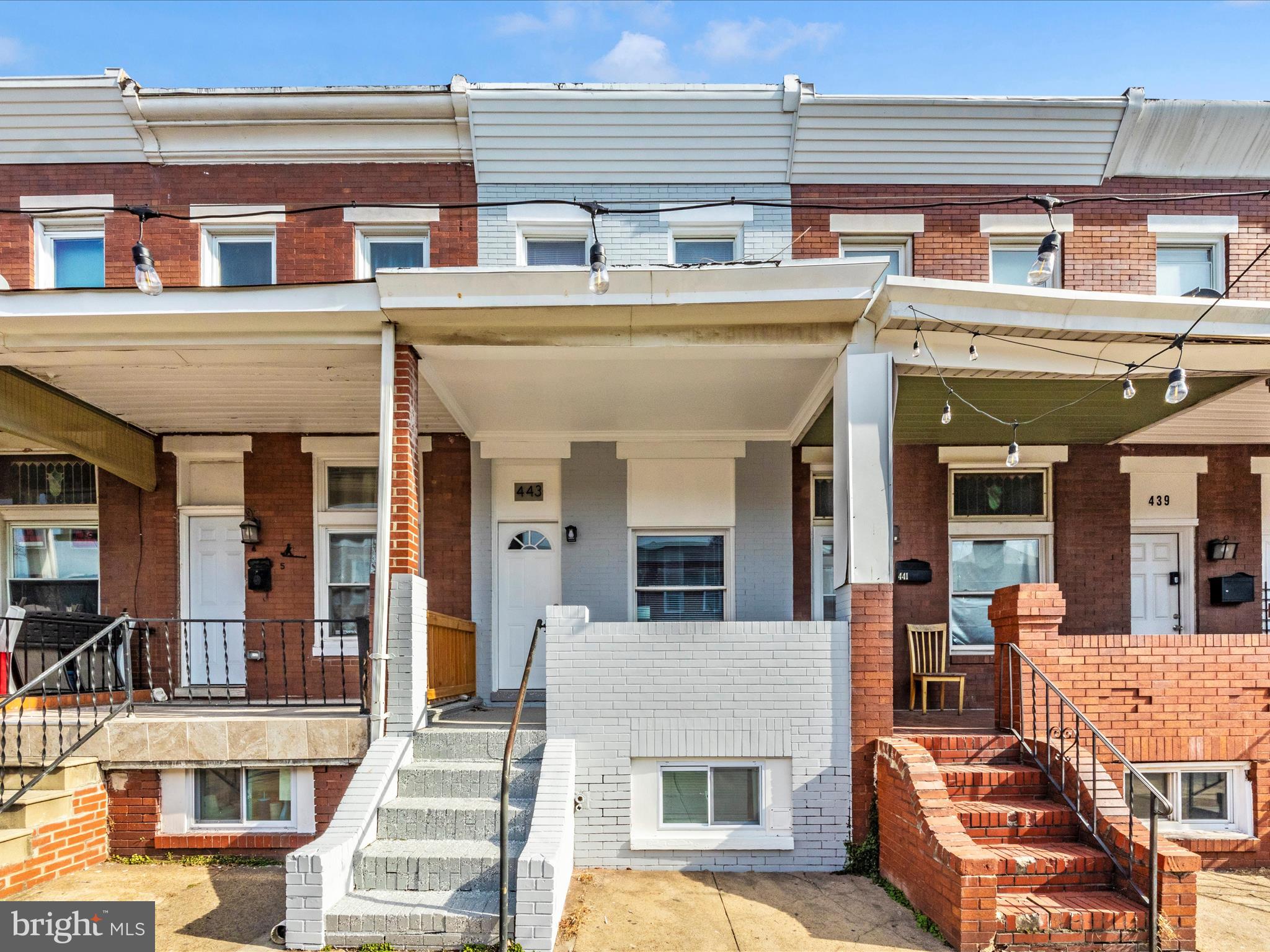 443 ROBINSON STREET N