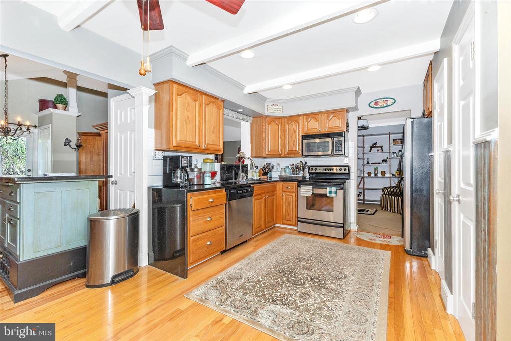 1111 CUMMINGS AVENUE