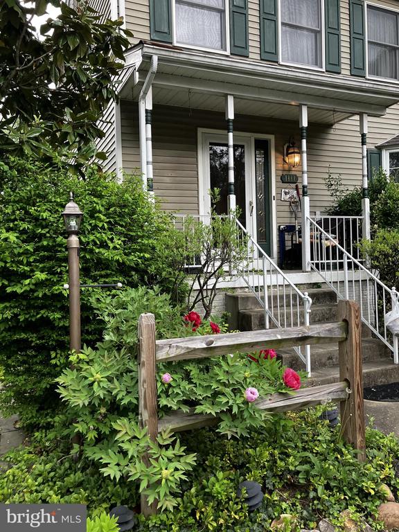 1111 CUMMINGS AVENUE
