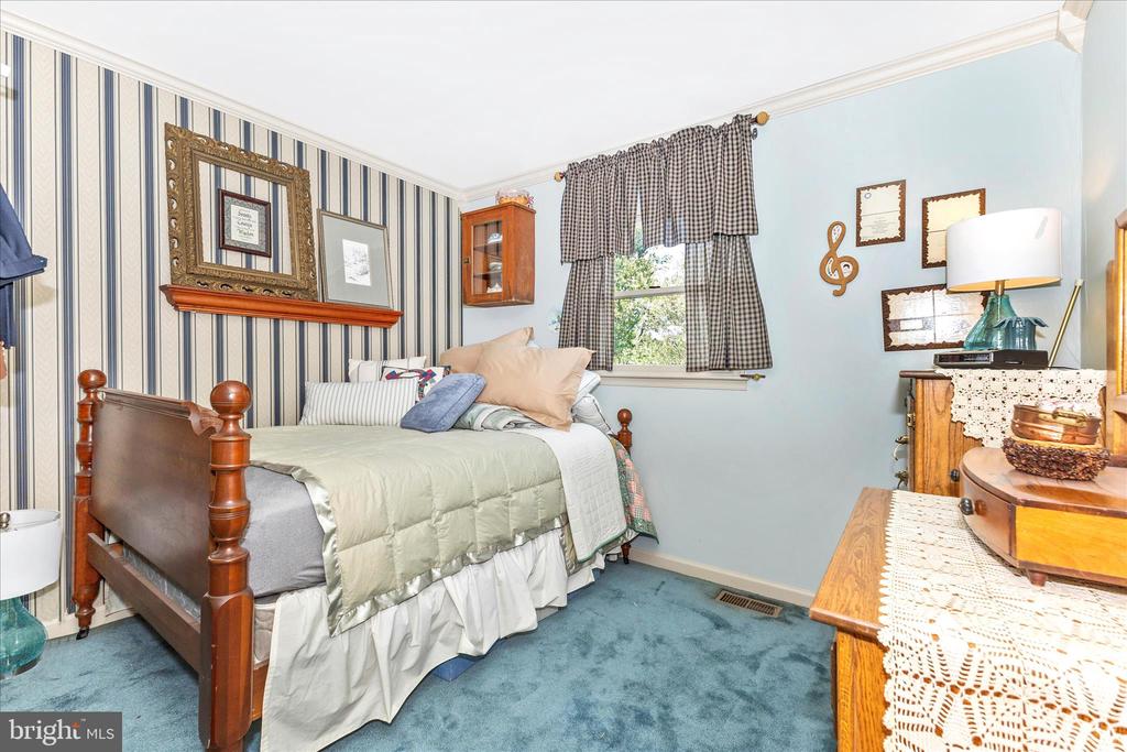 1111 CUMMINGS AVENUE