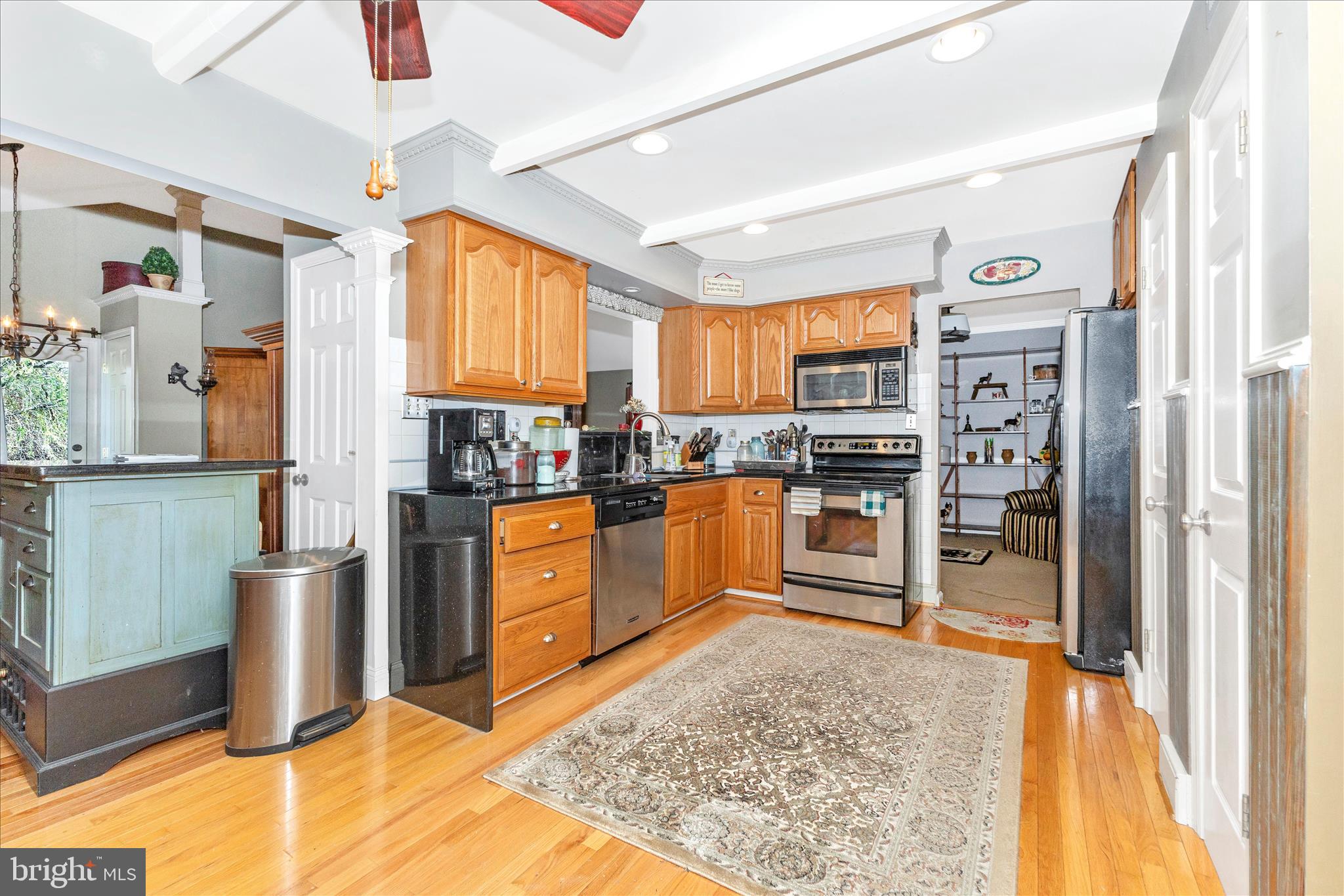 1111 CUMMINGS AVENUE