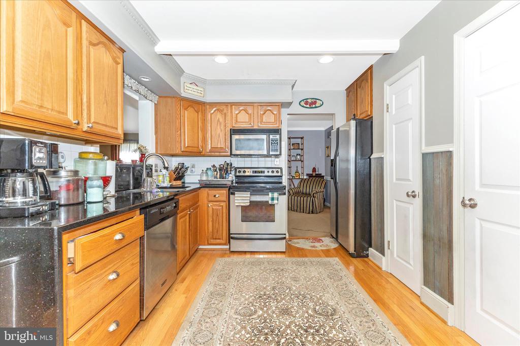 1111 CUMMINGS AVENUE