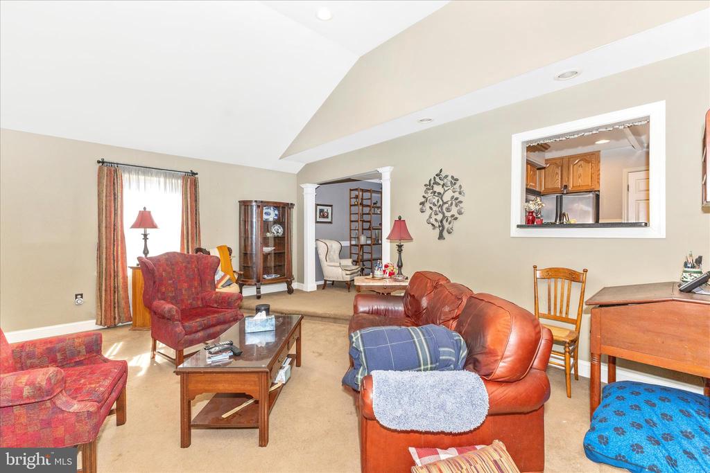 1111 CUMMINGS AVENUE