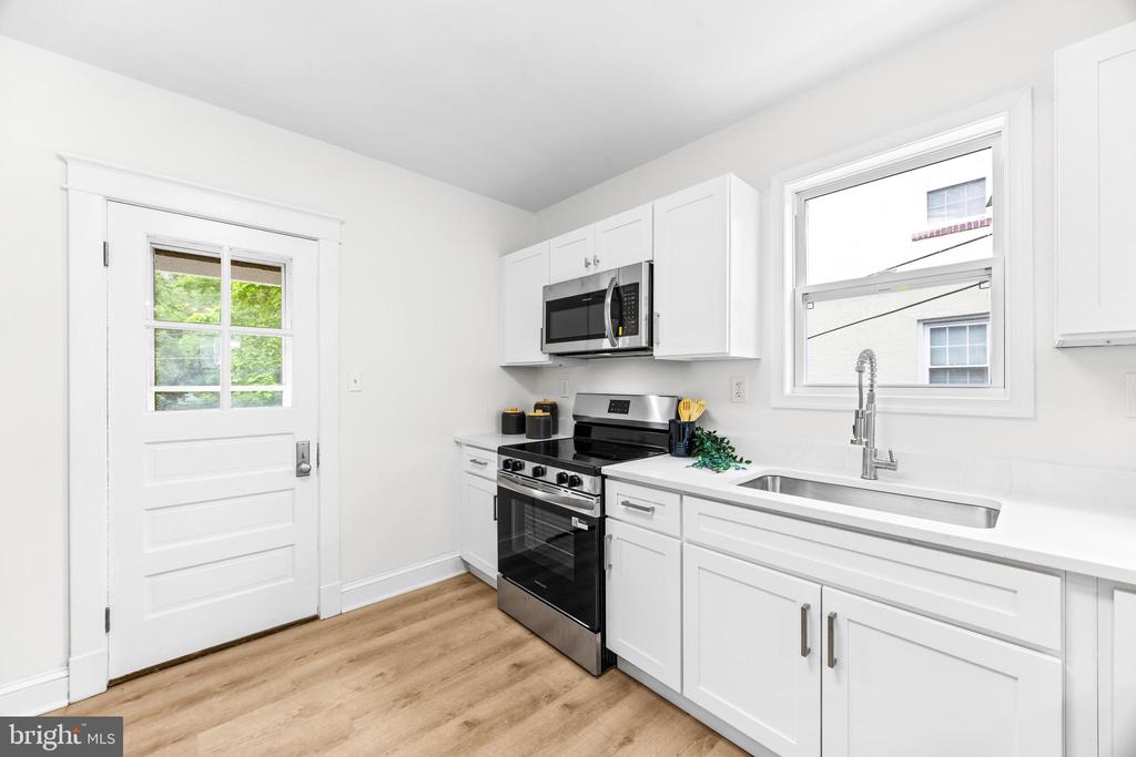 5559 ASHBOURNE ROAD
