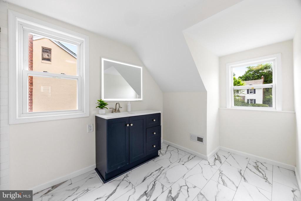 5559 ASHBOURNE ROAD
