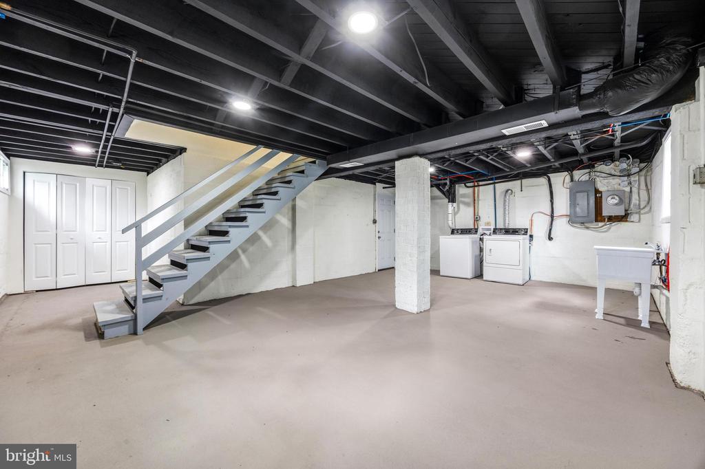 5559 ASHBOURNE ROAD
