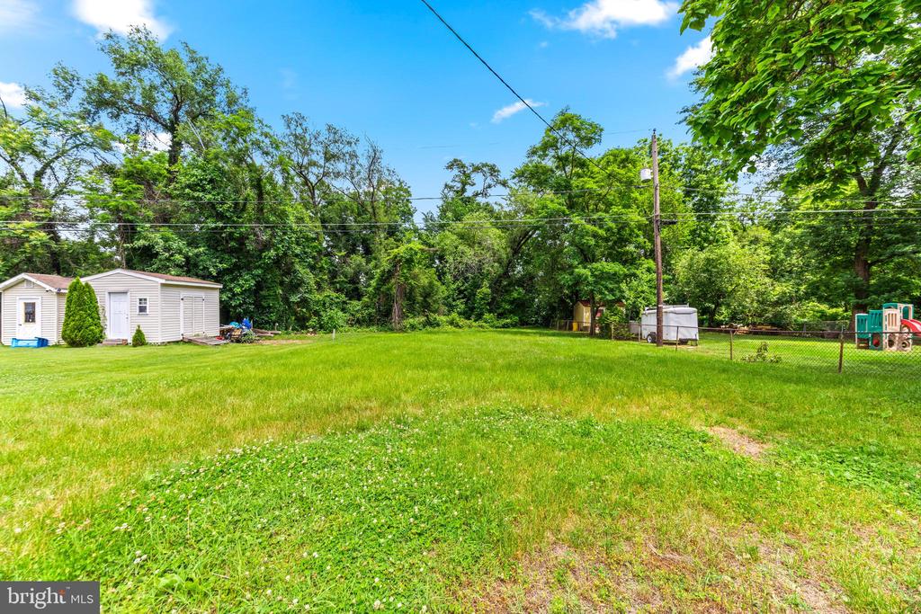 5559 ASHBOURNE ROAD