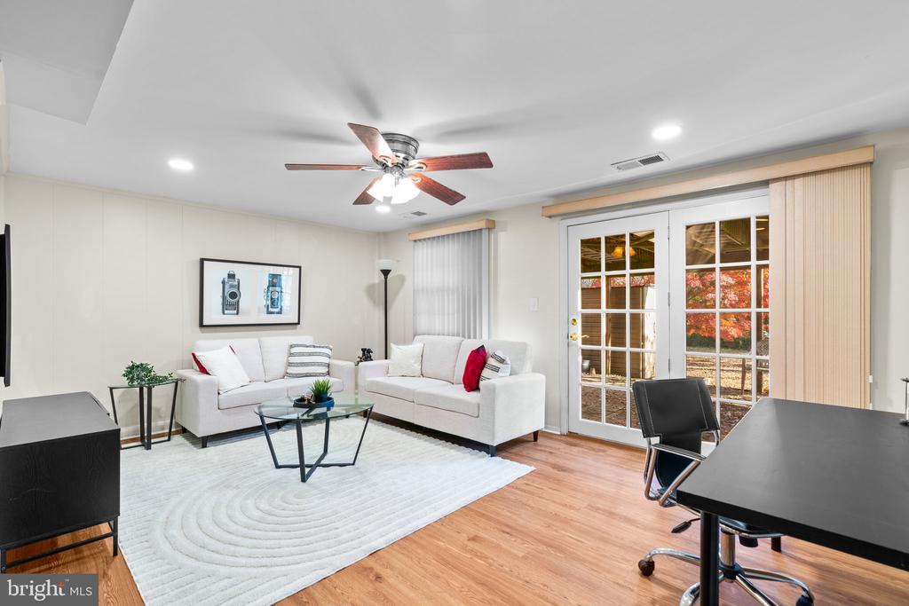 5469 HILDEBRAND COURT