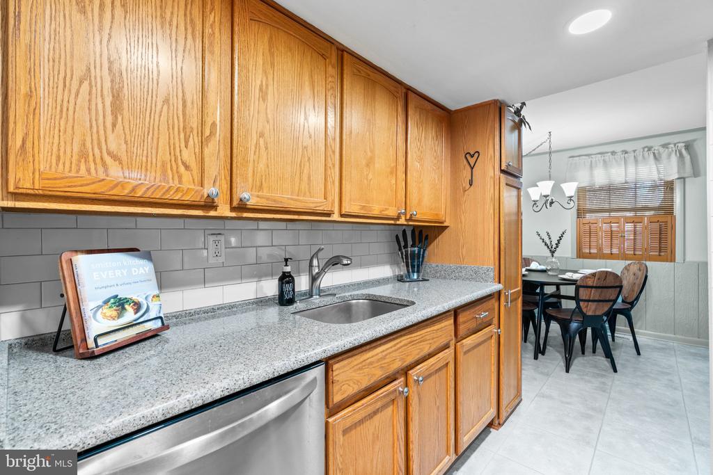 5469 HILDEBRAND COURT