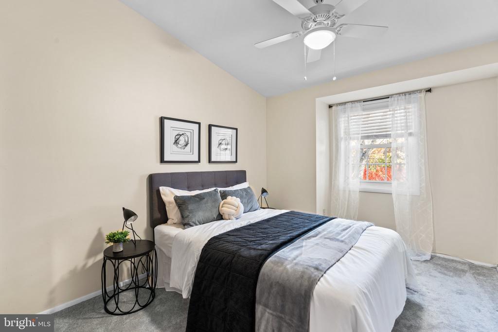 5469 HILDEBRAND COURT