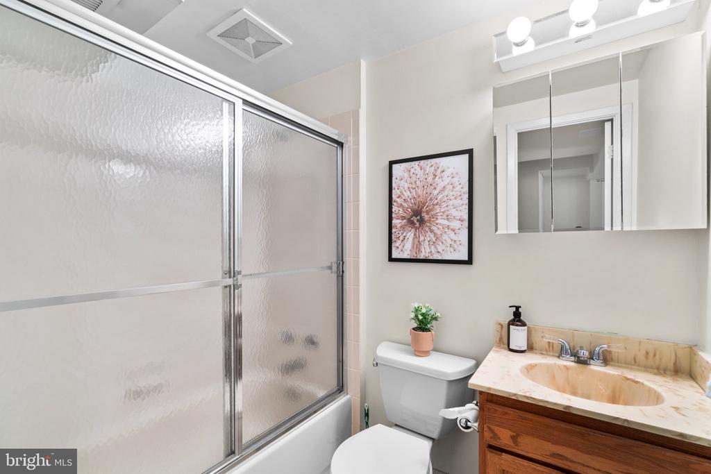 5469 HILDEBRAND COURT