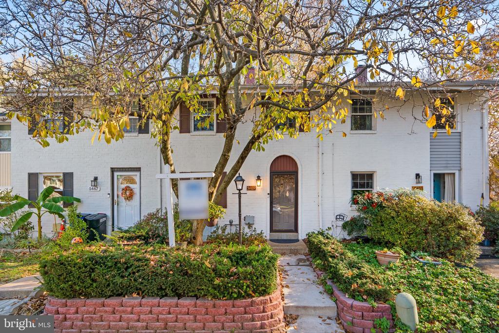 5469 HILDEBRAND COURT