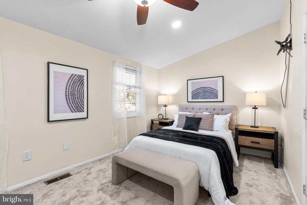 5469 HILDEBRAND COURT