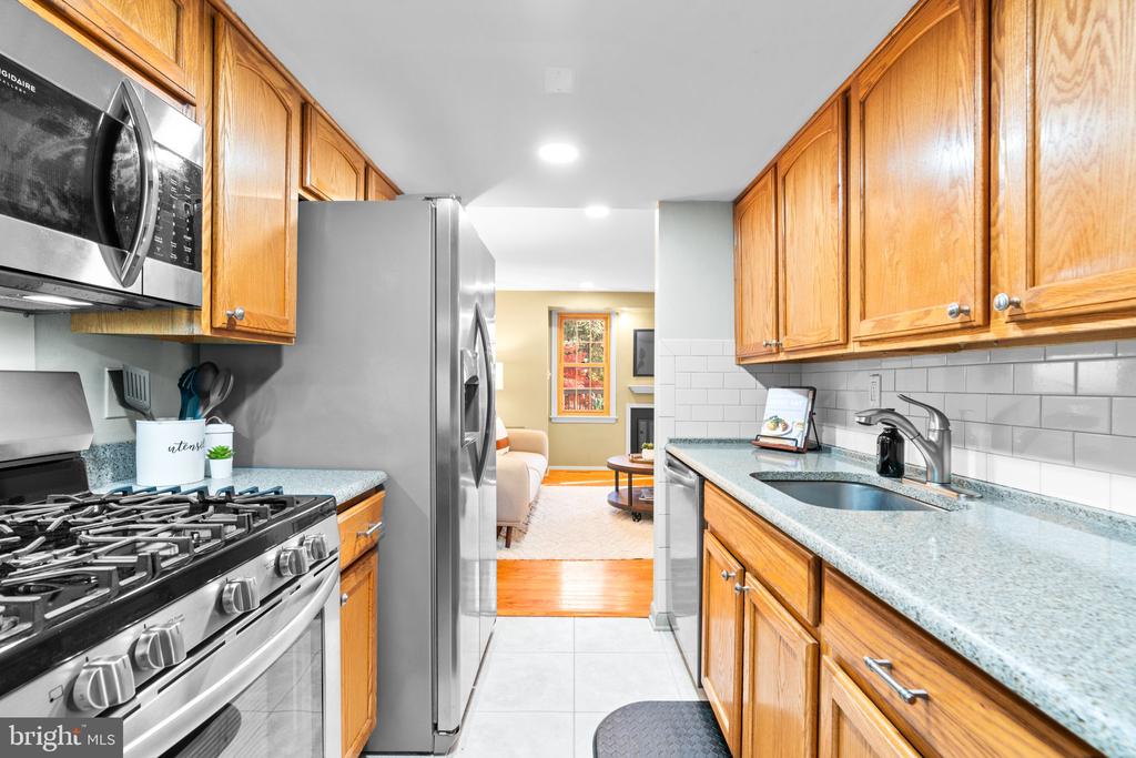 5469 HILDEBRAND COURT