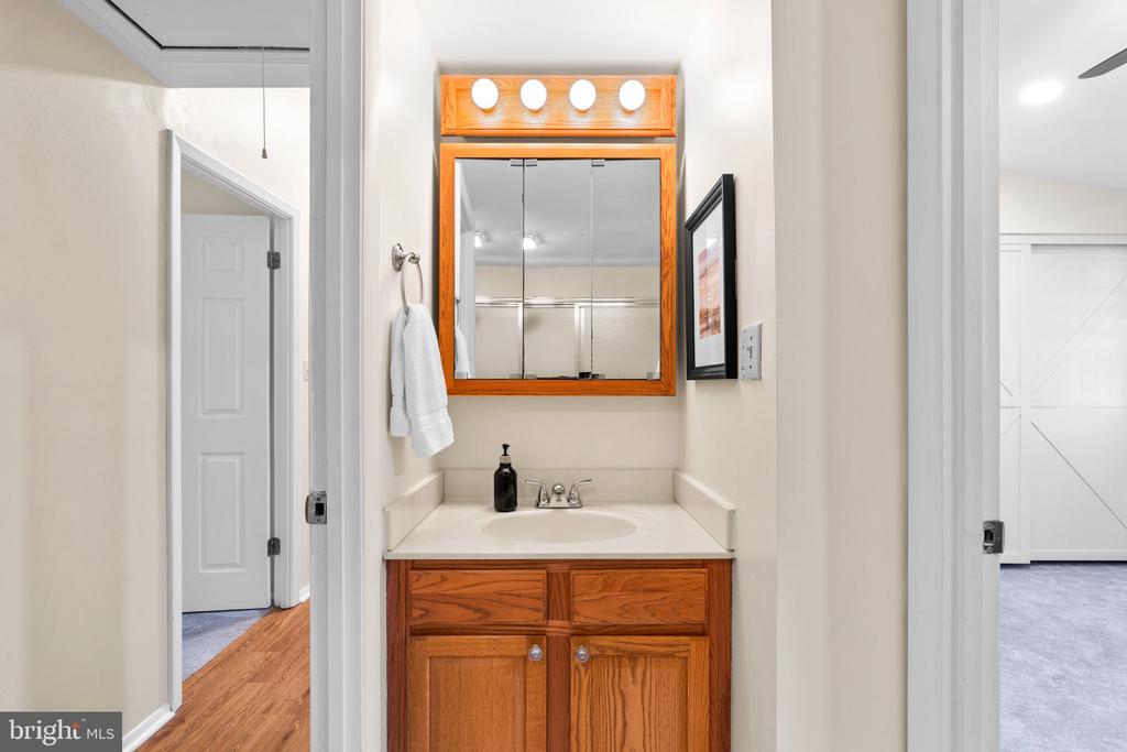 5469 HILDEBRAND COURT