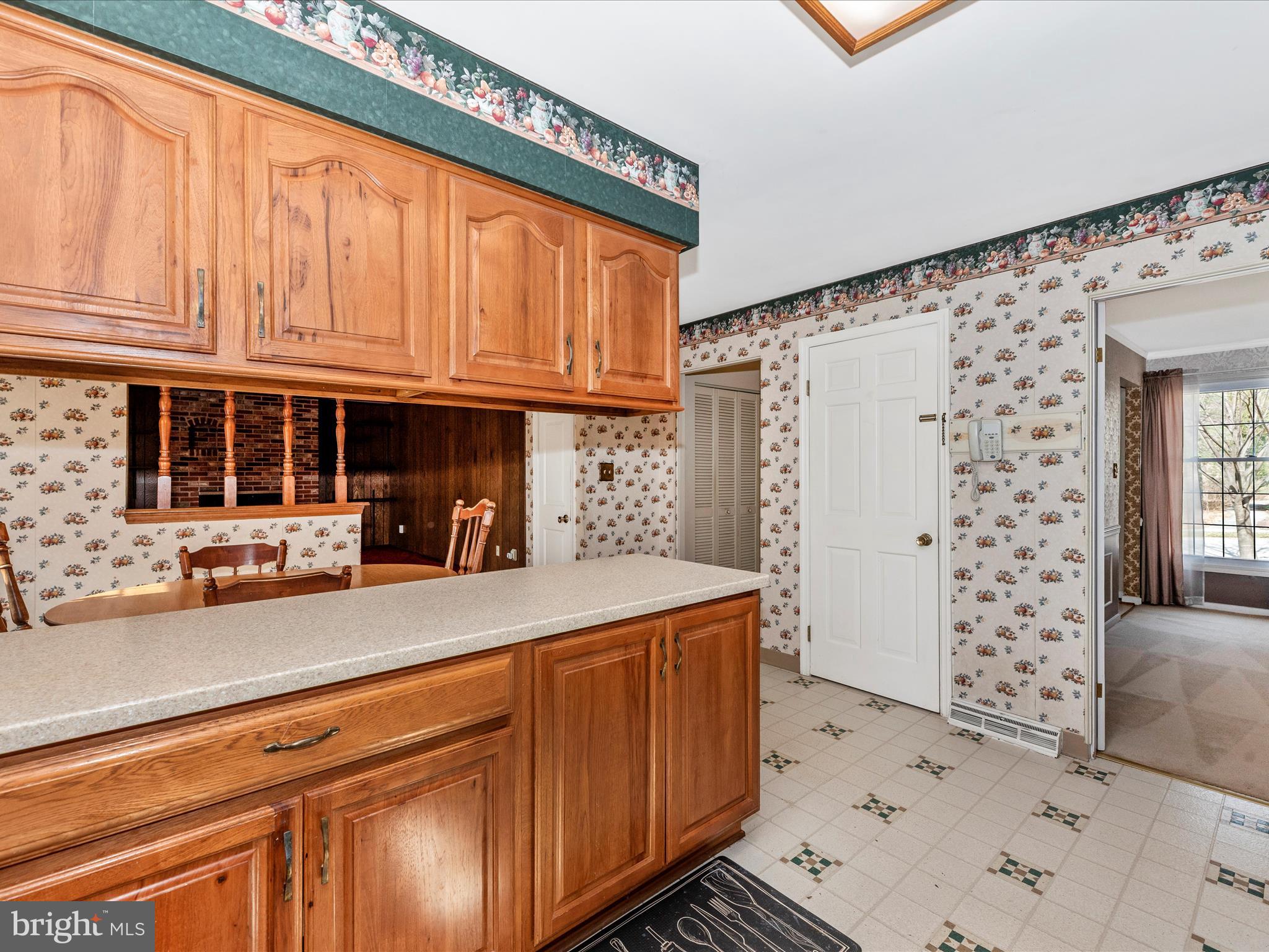 6160 CAMELBACK LANE