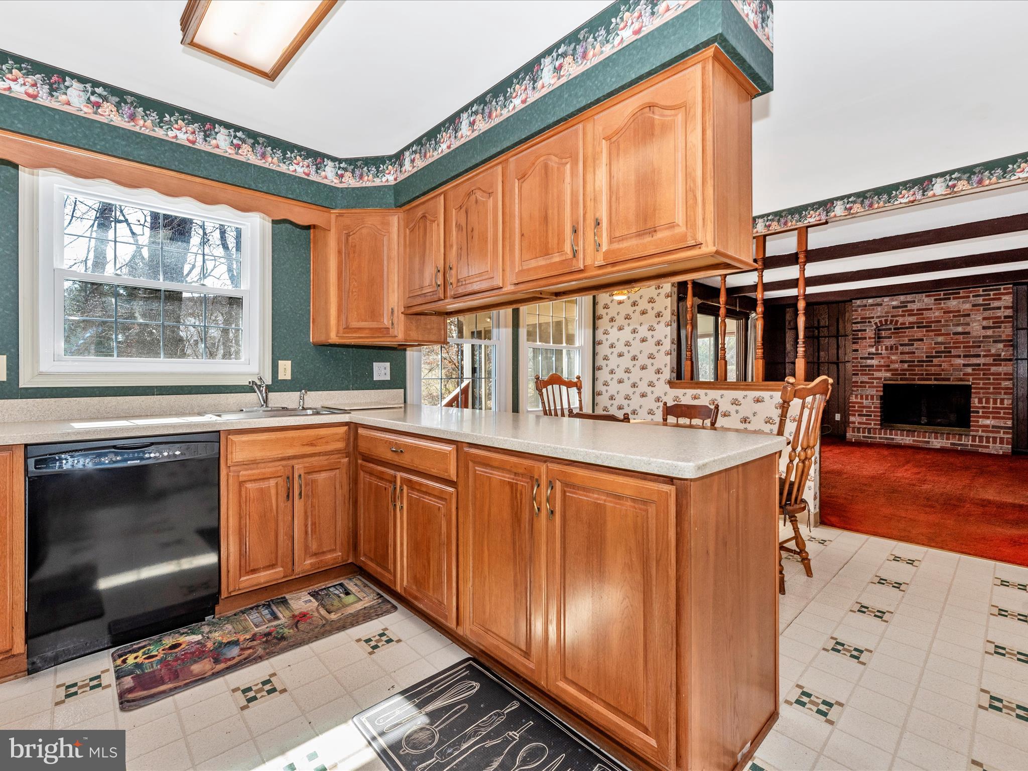 6160 CAMELBACK LANE