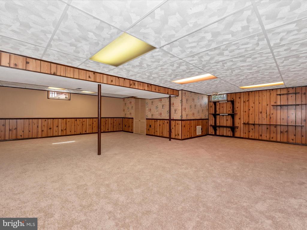 6160 CAMELBACK LANE
